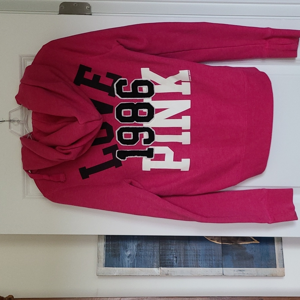 🩷PINK Victoria’s Secret Pullover Hoodie🩷